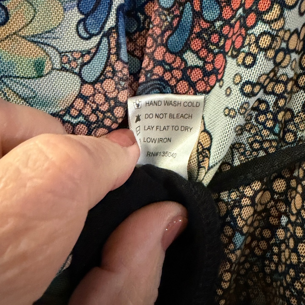 Floral Women's Cardigan/Cape/Overlay (31) - Picture 9 of 9